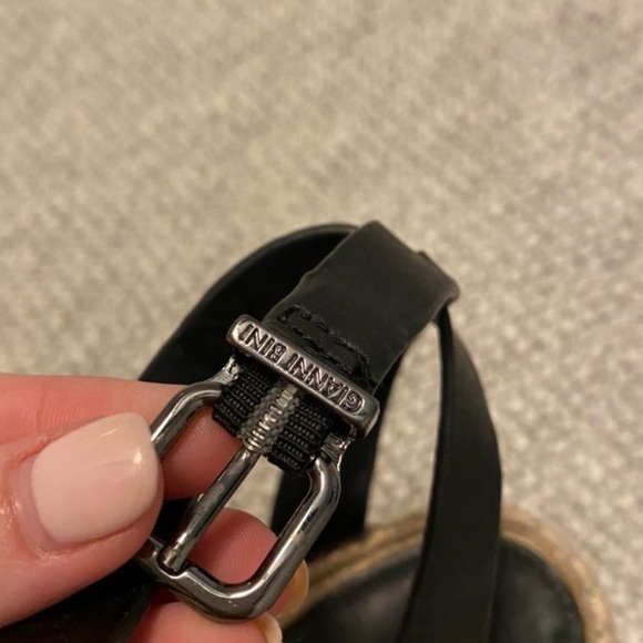 Gianni Bini Platform Wedges - Picture 4 of 4